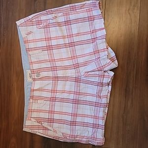 Vintage Plaid Low Rise Levi Shorts- Size 12